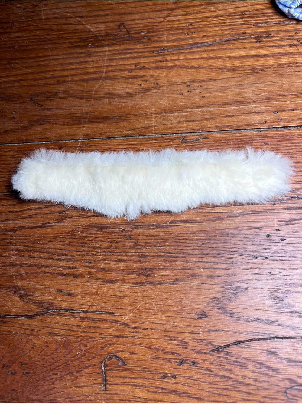 Barbie white rabbit fur stole
